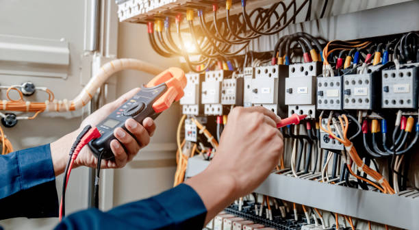 Best 24-Hour Electrician  in Farley, IA